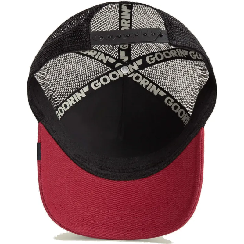 casquette-trucker-noire-et-rouge-chien-dobermann-beware-the-farm-goorin-bros