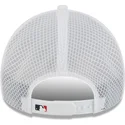 shapka-izvita-traker-byala-snapbek-9forty-apex-bp-na-boston-red-sox-mlb-ot-new-era