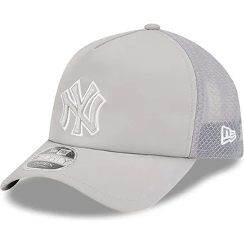 Шапка извита тракер сив снапбек 9FORTY APEX Batting Practice на New York Yankees MLB от New Era