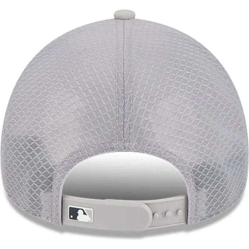 shapka-izvita-traker-siv-snapbek-9forty-apex-batting-practice-na-new-york-yankees-mlb-ot-new-era shapka-izvita-traker-siv-snapbek-9forty-apex-batting-practice-na-new-york-yankees-mlb-ot-new-era