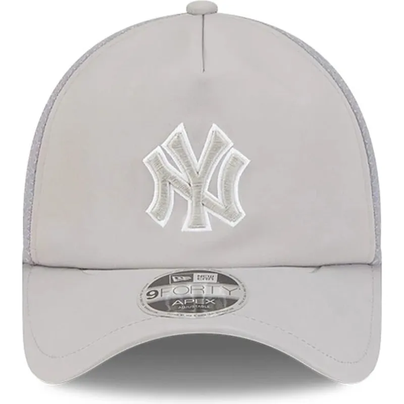 shapka-izvita-traker-siv-snapbek-9forty-apex-batting-practice-na-new-york-yankees-mlb-ot-new-era