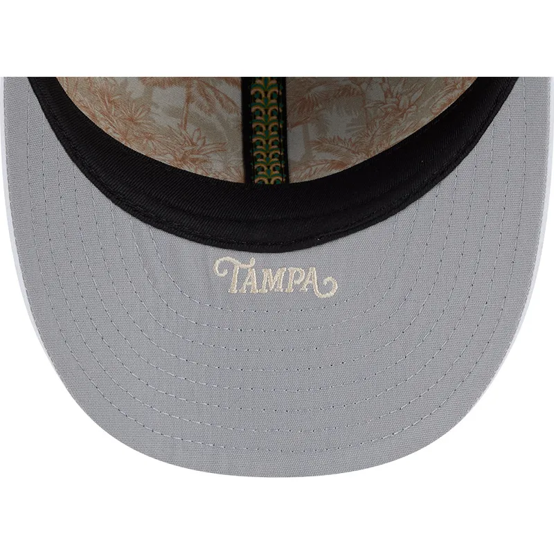 buet-kasket-marinebla-og-hvid-tilpasset-59fifty-spring-training-fra-new-york-yankees-mlb-fra-new-era