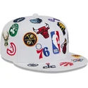 shapka-ploska-byala-prilepnala-59fifty-all-over-na-nba-ot-new-era