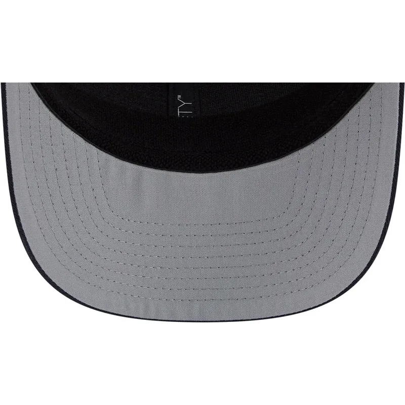casquette-trucker-bleue-marine-9seventy-stretch-snap-patch-new-york-yankees-mlb-new-era