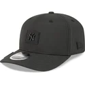 shapka-izvita-cherna-snapbek-9seventy-stretch-snap-clubhouse-na-new-york-yankees-mlb-ot-new-era