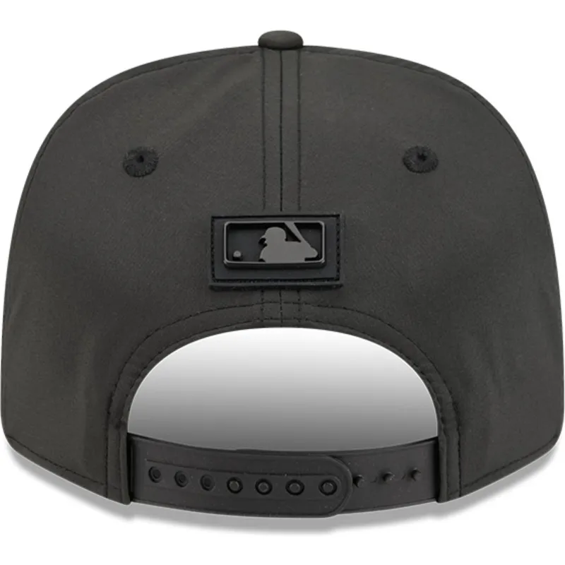 shapka-izvita-cherna-snapbek-9seventy-stretch-snap-clubhouse-na-new-york-yankees-mlb-ot-new-era