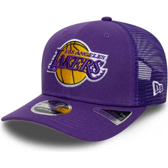 Шапка извита тракер виолетка снапбек 9SEVENTY Stretch Snap Eg на Los Angeles Lakers NBA от New Era