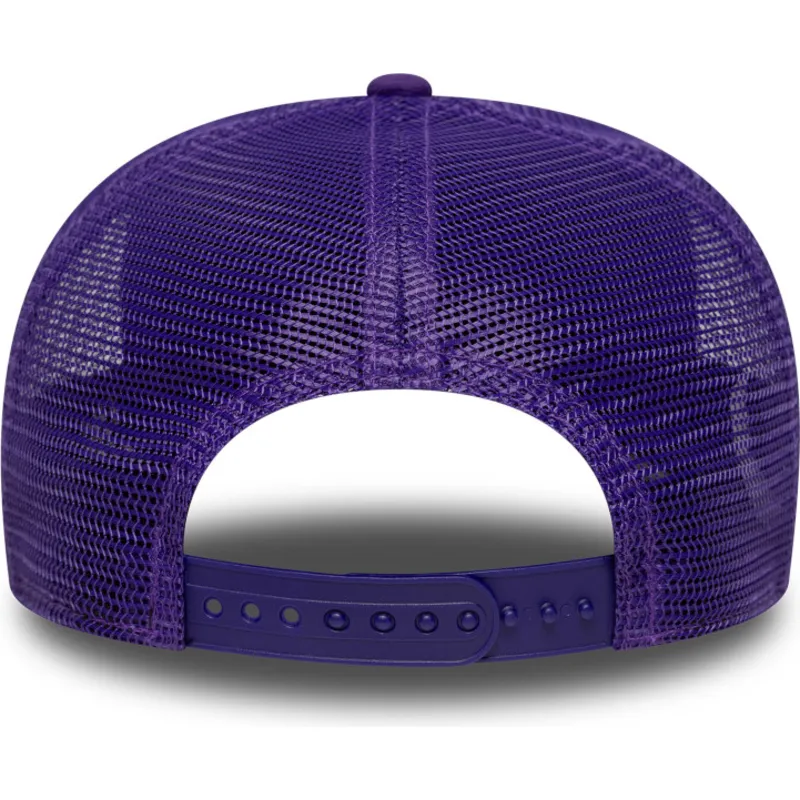 shapka-izvita-traker-violetka-snapbek-9seventy-stretch-snap-eg-na-los-angeles-lakers-nba-ot-new-era