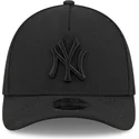 sort-buet-kasket-med-justerbar-pasform-og-sort-logo-39thirty-m-crown-a-frame-fra-new-york-yankees-mlb-fra-new-era