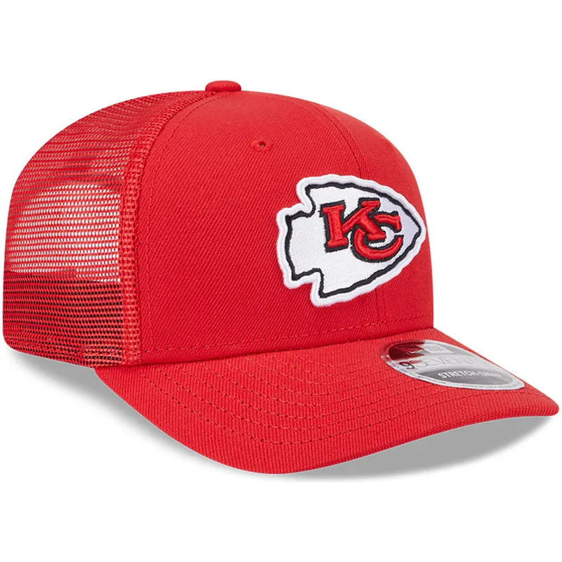 shapka-izvita-chervena-snapbek-9seventy-stretch-snap-evergreen-na-kansas-city-chiefs-nfl-ot-new-era
