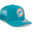 shapka-izvita-traker-sinya-snapbek-9seventy-stretch-snap-evergreen-helmet-na-miami-dolphins-nfl-ot-new-era