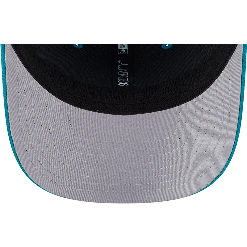 shapka-izvita-traker-sinya-snapbek-9seventy-stretch-snap-evergreen-helmet-na-miami-dolphins-nfl-ot-new-era