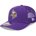 shapka-izvita-traker-violetka-snapbek-9seventy-stretch-snap-evergreen-na-minnesota-vikings-nfl-ot-new-era