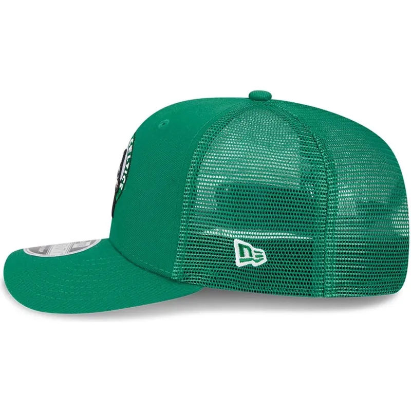 shapka-izvita-traker-zelena-snapbek-9seventy-stretch-snap-evergreen-na-boston-celtics-nba-ot-new-era