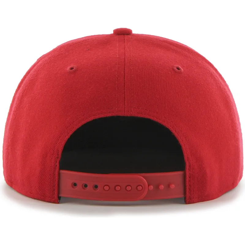 shapka-ploska-chervena-snapbek-captain-no-shot-na-new-york-yankees-mlb-ot-47-brand