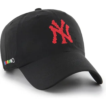Шапка извита черна регулируема лента Clean Up Eight Bit Hero на New York Yankees MLB от 47 Brand