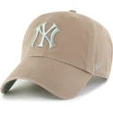 gorra-curva-marron-ajustable-clean-up-ballpark-de-new-york-yankees-mlb-de-47-brand