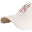 shapka-izvita-bezhov-snapbek-marron-mvp-ballpark-na-new-york-yankees-mlb-ot-47-brand
