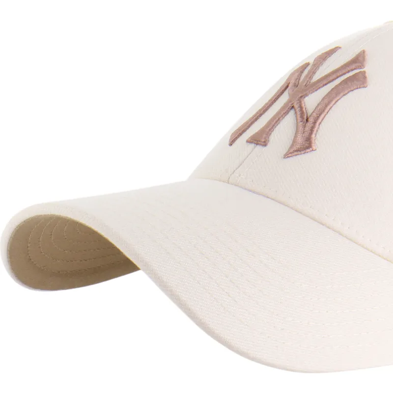 shapka-izvita-bezhov-snapbek-marron-mvp-ballpark-na-new-york-yankees-mlb-ot-47-brand