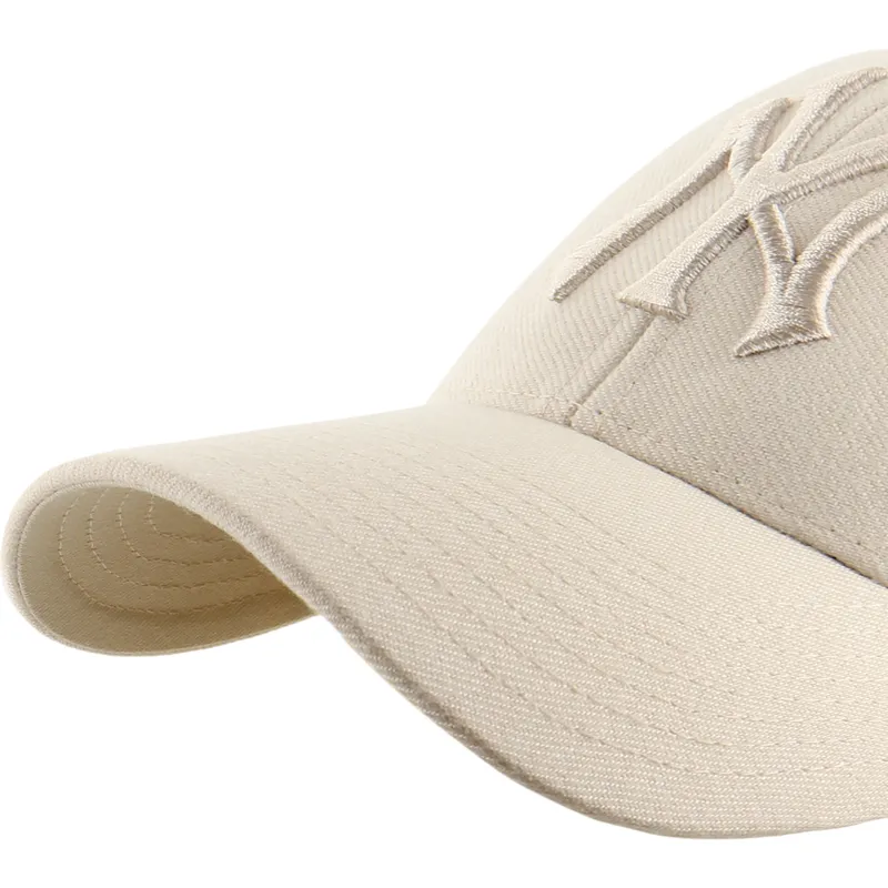 shapka-izvita-bezhov-snapbek-mvp-ballpark-na-new-york-yankees-mlb-ot-47-brand