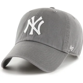 Grå justerbar curved kasket Clean Up No Loop Label fra New York Yankees MLB af 47 Brand