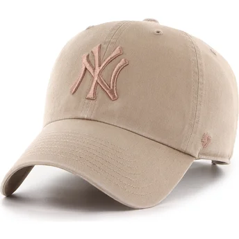 Braune verstellbare Curved Cap mit braunem Logo Clean Up No Loop Label der New York Yankees MLB von 47 Brand