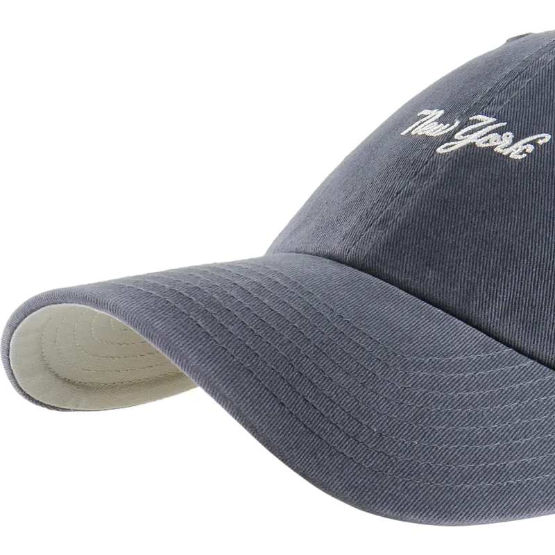 shapka-izvita-tmnosin-reguliruem-clean-up-base-runner-script-na-new-york-yankees-mlb-ot-47-brand