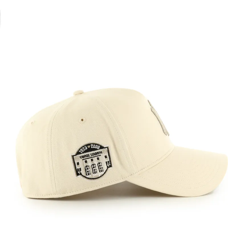 casquette-courbee-beige-snapback-avec-logo-beige-mvp-dt-sure-shot-two-tone-cotton-new-york-yankees-mlb-47-brand