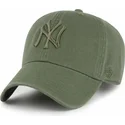 shapka-izvita-zelena-reguliruem-clean-up-na-new-york-yankees-mlb-ot-47-brand