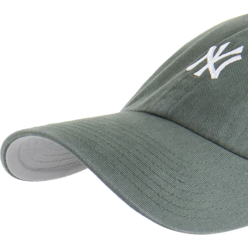 shapka-izvita-zelena-reguliruem-clean-up-base-runner-na-new-york-yankees-mlb-ot-47-brand