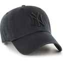 sort-justerbar-curved-kasket-med-sort-logo-clean-up-fra-new-york-yankees-mlb-fra-47-brand