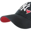 casquette-courbee-noire-ajustable-clean-up-heart-icon-new-york-yankees-mlb-47-brand
