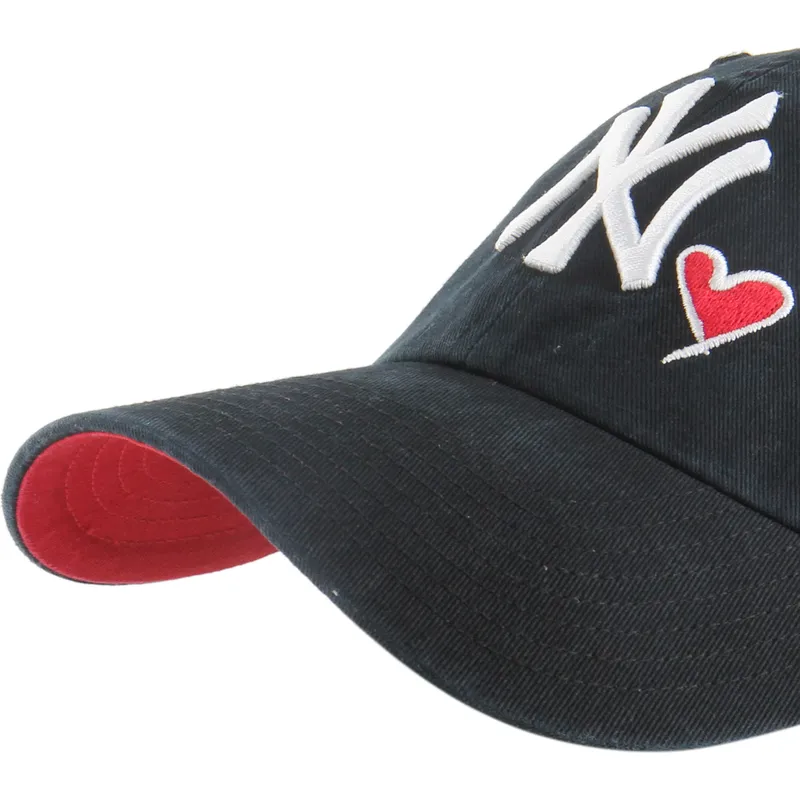 shapka-izvita-cherna-reguliruema-clean-up-heart-icon-na-new-york-yankees-mlb-ot-47-brand