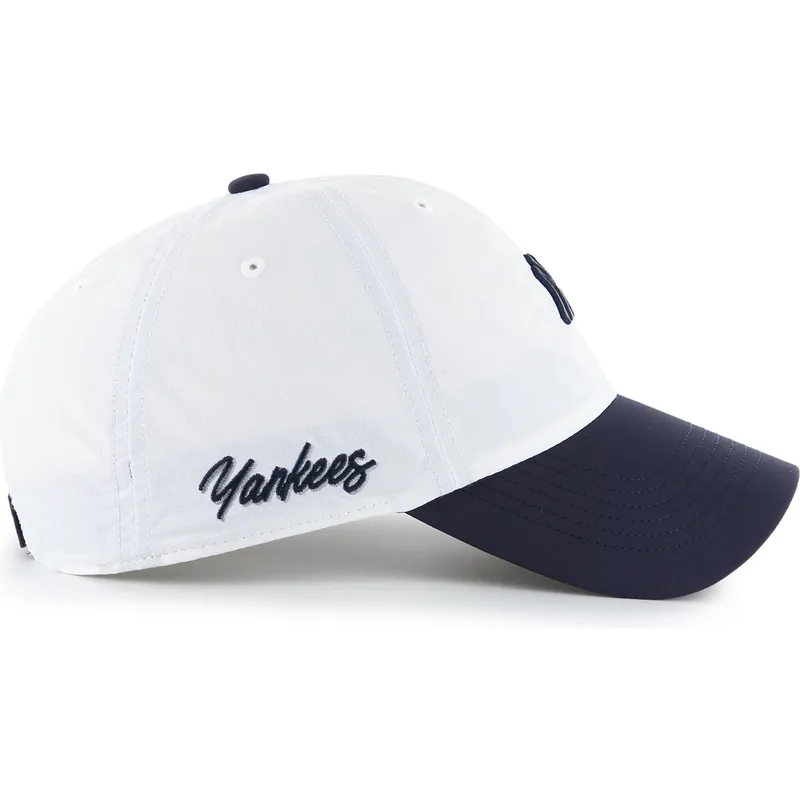 shapka-izvita-byala-reguliruem-clean-up-vista-mini-two-tone-na-new-york-yankees-mlb-ot-47-brand