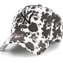hvid-justerbar-buet-kasket-clean-up-bessie-fra-new-york-yankees-mlb-fra-47-brand