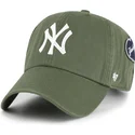 grune-verstellbare-curved-cap-clean-up-badges-der-new-york-yankees-mlb-von-47-brand