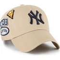 casquette-courbee-khaki-ajustable-clean-up-badges-new-york-yankees-mlb-47-brand