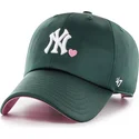 shapka-izvita-zelena-reguliruema-clean-up-with-love-na-new-york-yankees-mlb-ot-47-brand