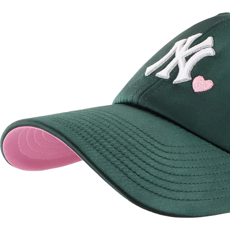 shapka-izvita-zelena-reguliruema-clean-up-with-love-na-new-york-yankees-mlb-ot-47-brand