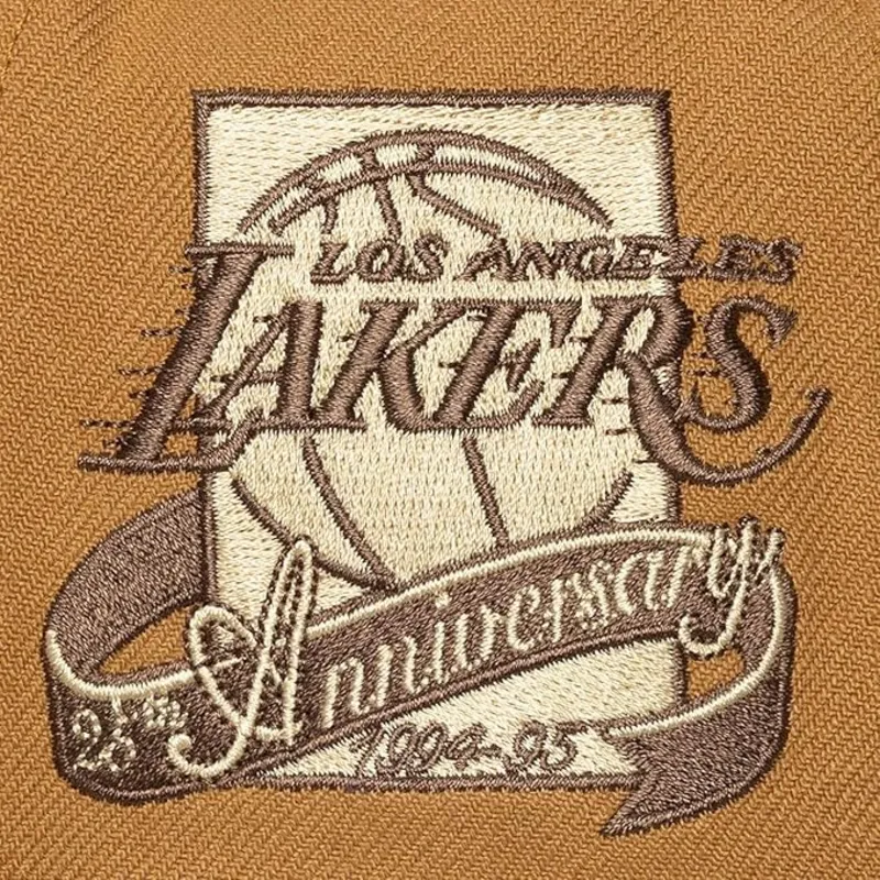 shapka-ploska-kafyav-reguliruem-coffee-strapback-na-los-angeles-lakers-nba-ot-mitchell-ness