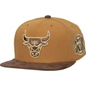shapka-ploska-kafyav-reguliruem-coffee-strapback-na-chicago-bulls-nba-ot-mitchell-ness