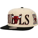 mitchell-ness-ploska-kozirka-across-the-board-chicago-bulls-nba-cherna-i-bezhova-shapka-s-kapsi