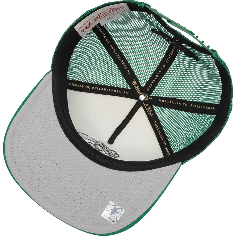 shapka-izvita-traker-zelena-snapbek-block-na-boston-celtics-nba-ot-mitchell-ness