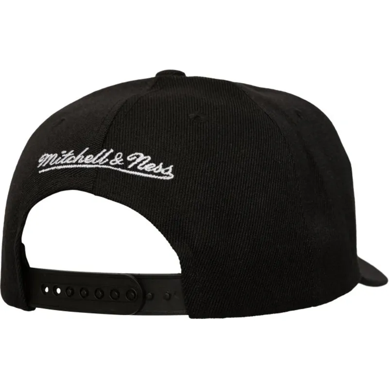 shapka-izvita-cherna-snapbek-busted-pro-na-detroit-red-wings-nhl-ot-mitchell-ness