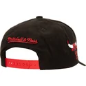 shapka-izvita-cherna-snapbek-shady-suede-pro-na-chicago-bulls-nba-ot-mitchell-ness
