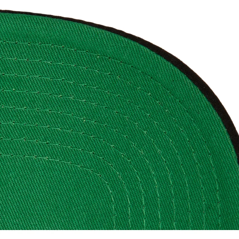 schwarze-gebogene-snapback-kappe-shady-suede-pro-von-chicago-bulls-nba-von-mitchell-ness