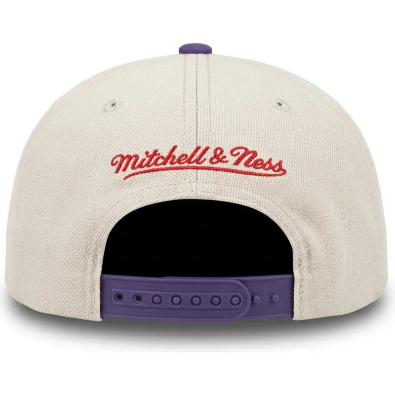 shapka-ploska-violetka-snapbek-across-the-board-na-toronto-raptors-nba-ot-mitchell-ness shapka-ploska-violetka-snapbek-across-the-board-na-toronto-raptors-nba-ot-mitchell-ness