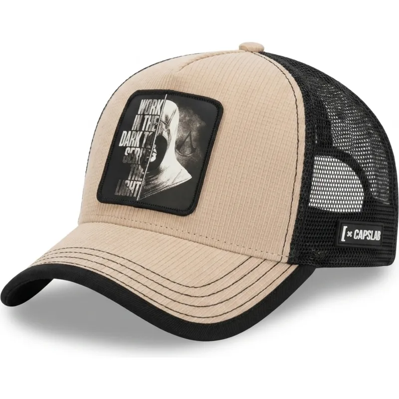 shapka-izvita-bezhov-snapback-altair-assassin-s-creed-ot-capslab