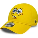 gul-justerbar-buet-kasket-til-born-9forty-face-bob-svamp-fra-new-era