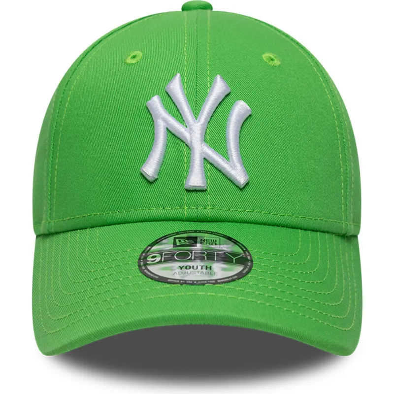 grune-gebogene-verstellbare-kappe-fur-kinder-9forty-essential-von-new-york-yankees-mlb-von-new-era